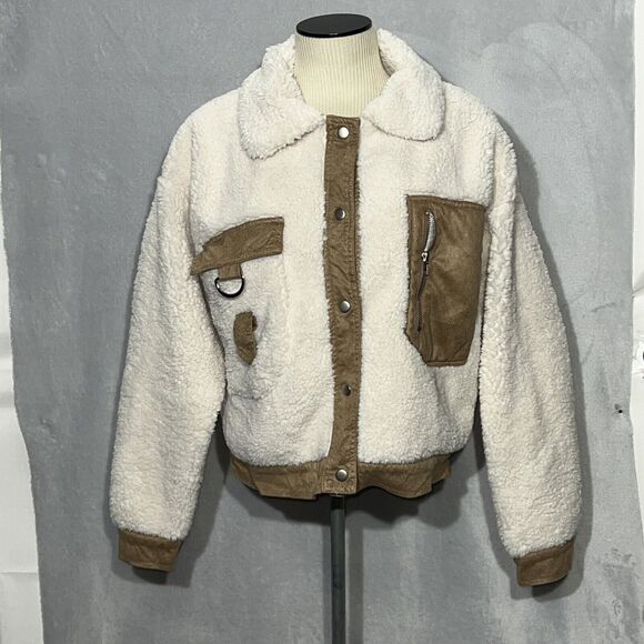 Lyn Burches Jackets & Blazers - Lyn Burches Creme Colored Sherpa and‎ Suede Trim Jacket Cozy Warm Snaps Casual